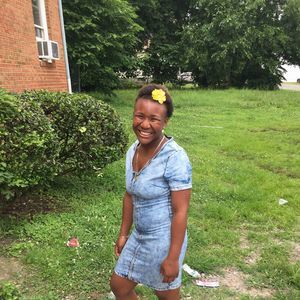 Meet your Posher, Elisa grant